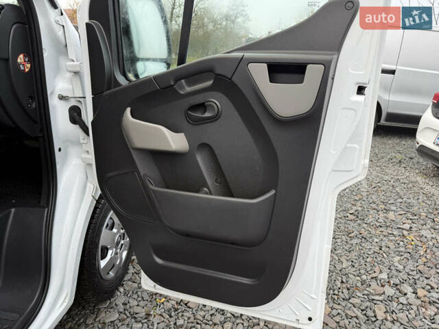 Білий Рено Мастєр, об'ємом двигуна 2.3 л та пробігом 2 тис. км за 16800 $, фото 13 на Automoto.ua