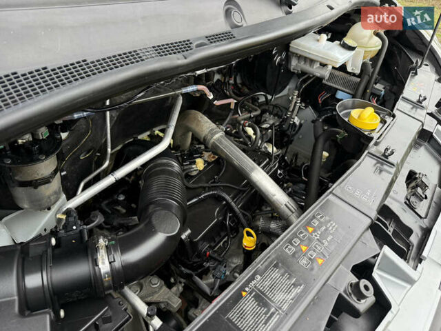 Білий Рено Мастєр, об'ємом двигуна 2.3 л та пробігом 200 тис. км за 19500 $, фото 28 на Automoto.ua