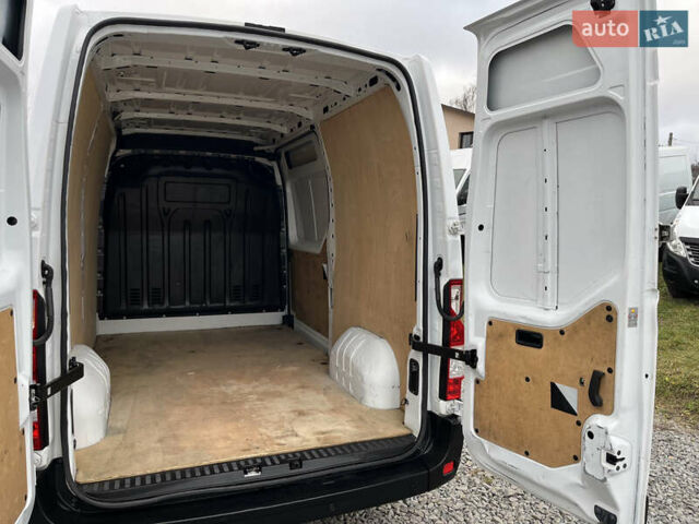 Белый Рено Мастер, объемом двигателя 2.3 л и пробегом 280 тыс. км за 15300 $, фото 42 на Automoto.ua