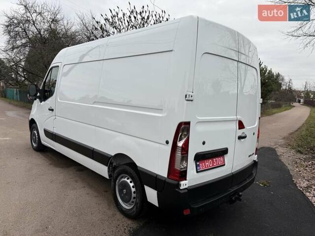 Белый Рено Мастер, объемом двигателя 2.3 л и пробегом 237 тыс. км за 16600 $, фото 3 на Automoto.ua