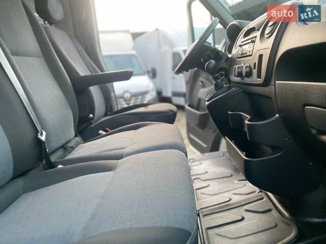 Белый Рено Мастер, объемом двигателя 2.3 л и пробегом 198 тыс. км за 18800 $, фото 57 на Automoto.ua