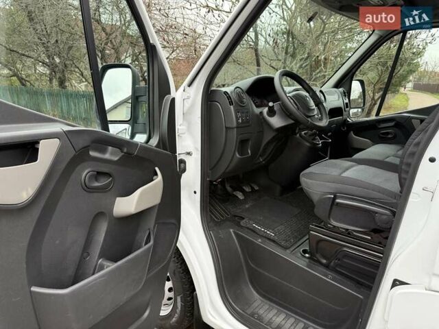 Белый Рено Мастер, объемом двигателя 2.3 л и пробегом 237 тыс. км за 16600 $, фото 11 на Automoto.ua