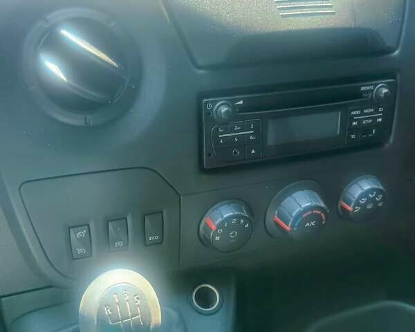 Білий Рено Мастєр, об'ємом двигуна 2.3 л та пробігом 212 тис. км за 16700 $, фото 4 на Automoto.ua