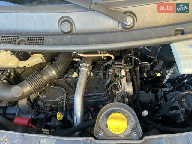 Білий Рено Мастєр, об'ємом двигуна 2.3 л та пробігом 280 тис. км за 18250 $, фото 9 на Automoto.ua