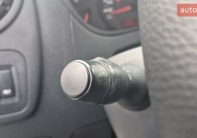 Білий Рено Мастєр, об'ємом двигуна 2.3 л та пробігом 263 тис. км за 16200 $, фото 18 на Automoto.ua