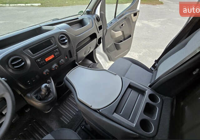 Білий Рено Мастєр, об'ємом двигуна 2.3 л та пробігом 187 тис. км за 17800 $, фото 15 на Automoto.ua