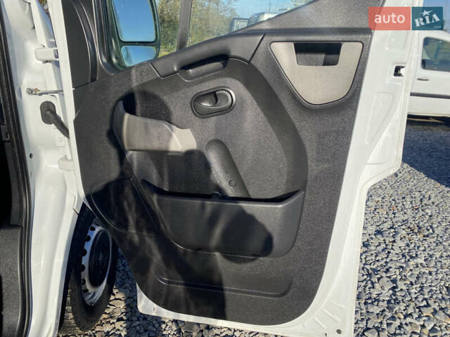 Білий Рено Мастєр, об'ємом двигуна 2.3 л та пробігом 196 тис. км за 16900 $, фото 16 на Automoto.ua