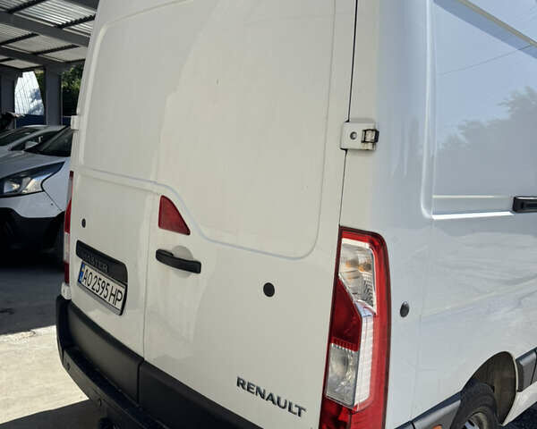 Белый Рено Мастер, объемом двигателя 2.3 л и пробегом 400 тыс. км за 15000 $, фото 3 на Automoto.ua