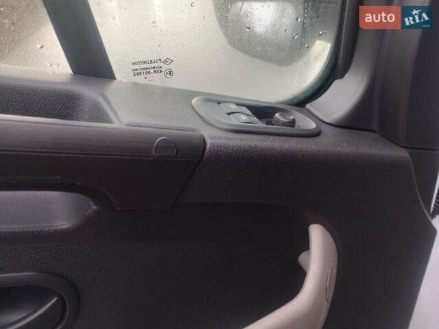 Білий Рено Мастєр, об'ємом двигуна 2.3 л та пробігом 121 тис. км за 17900 $, фото 10 на Automoto.ua