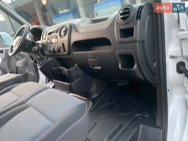 Белый Рено Мастер, объемом двигателя 2.3 л и пробегом 198 тыс. км за 18800 $, фото 54 на Automoto.ua