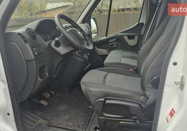 Белый Рено Мастер, объемом двигателя 0 л и пробегом 263 тыс. км за 15500 $, фото 19 на Automoto.ua