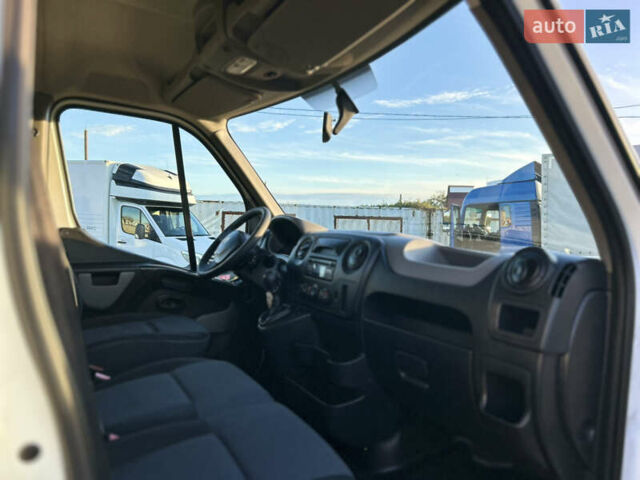 Белый Рено Мастер, объемом двигателя 2.3 л и пробегом 170 тыс. км за 17850 $, фото 30 на Automoto.ua