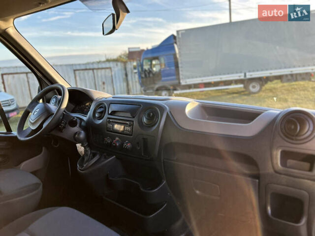 Белый Рено Мастер, объемом двигателя 2.3 л и пробегом 170 тыс. км за 17850 $, фото 33 на Automoto.ua