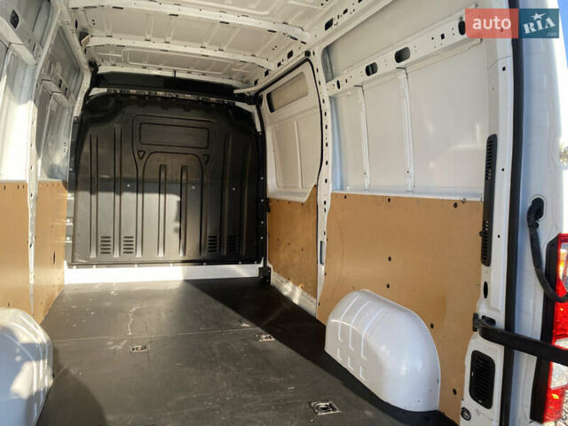 Білий Рено Мастєр, об'ємом двигуна 2.3 л та пробігом 196 тис. км за 16900 $, фото 13 на Automoto.ua