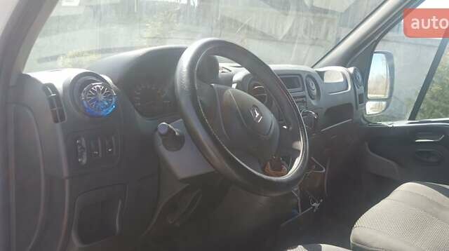 Белый Рено Мастер, объемом двигателя 2.3 л и пробегом 424 тыс. км за 16000 $, фото 7 на Automoto.ua