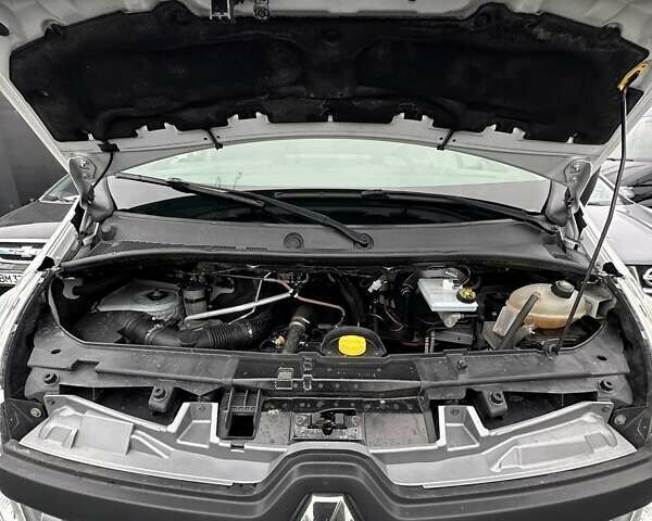 Білий Рено Мастєр, об'ємом двигуна 2.3 л та пробігом 280 тис. км за 15500 $, фото 32 на Automoto.ua