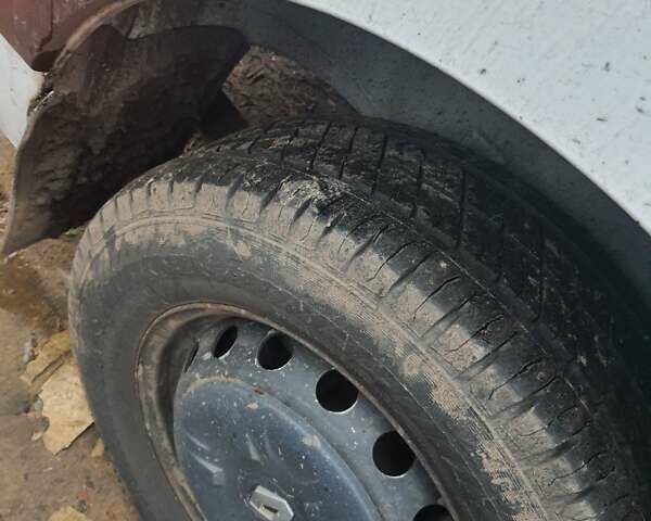 Білий Рено Мастєр, об'ємом двигуна 2.3 л та пробігом 326 тис. км за 14200 $, фото 9 на Automoto.ua