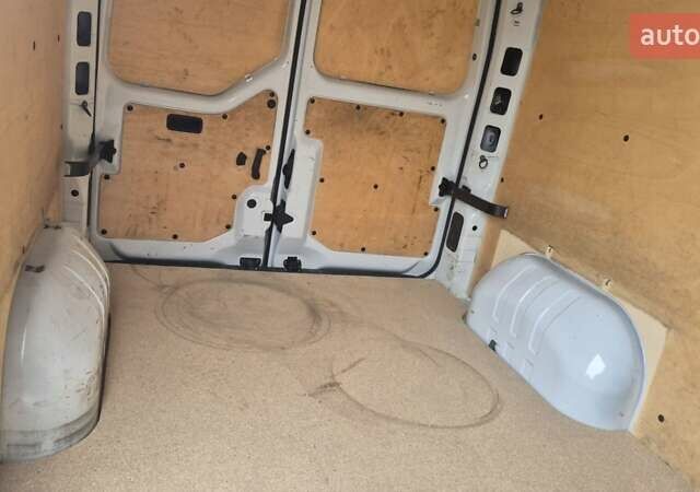 Белый Рено Мастер, объемом двигателя 0 л и пробегом 263 тыс. км за 15500 $, фото 11 на Automoto.ua
