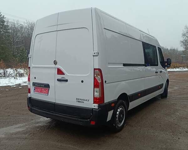 Белый Рено Мастер, объемом двигателя 2.3 л и пробегом 255 тыс. км за 19300 $, фото 11 на Automoto.ua
