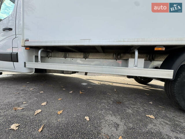Білий Рено Мастєр, об'ємом двигуна 2.3 л та пробігом 240 тис. км за 18900 $, фото 8 на Automoto.ua