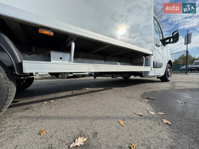 Білий Рено Мастєр, об'ємом двигуна 2.3 л та пробігом 240 тис. км за 18900 $, фото 9 на Automoto.ua