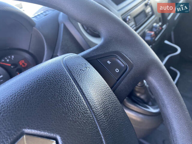 Білий Рено Мастєр, об'ємом двигуна 2.3 л та пробігом 196 тис. км за 16900 $, фото 25 на Automoto.ua