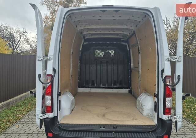 Белый Рено Мастер, объемом двигателя 0 л и пробегом 263 тыс. км за 15500 $, фото 10 на Automoto.ua