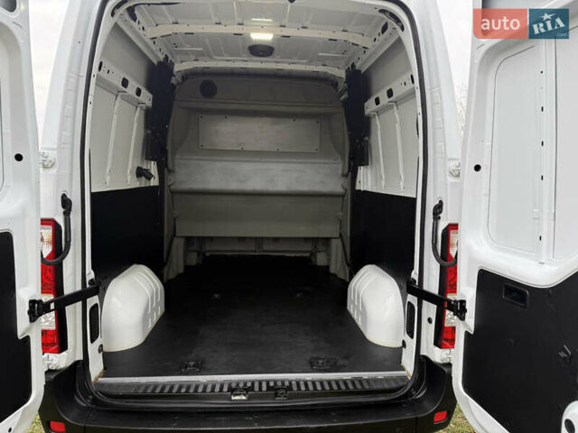 Білий Рено Мастєр, об'ємом двигуна 2.3 л та пробігом 200 тис. км за 19500 $, фото 14 на Automoto.ua