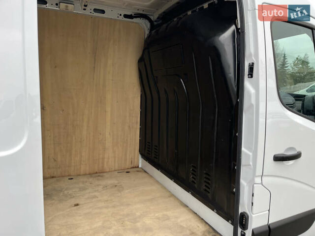 Белый Рено Мастер, объемом двигателя 2.3 л и пробегом 280 тыс. км за 15300 $, фото 39 на Automoto.ua