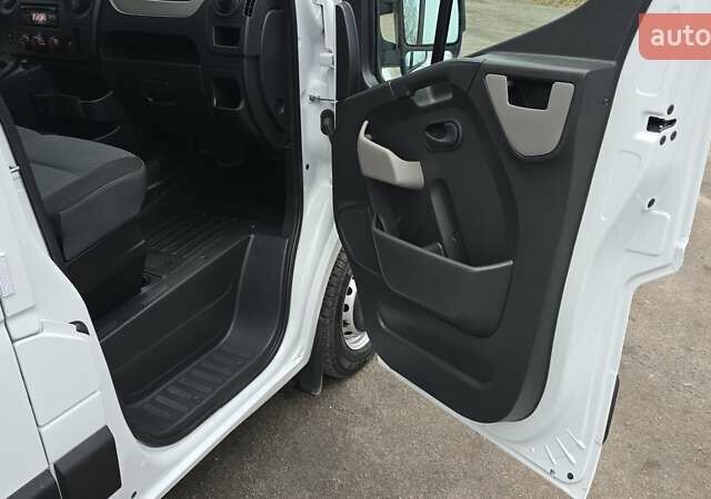 Білий Рено Мастєр, об'ємом двигуна 2.3 л та пробігом 178 тис. км за 16500 $, фото 17 на Automoto.ua