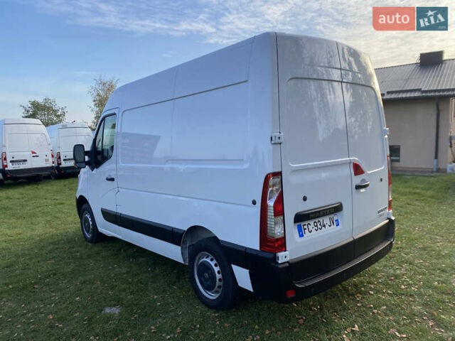 Белый Рено Мастер, объемом двигателя 2.3 л и пробегом 190 тыс. км за 15999 $, фото 2 на Automoto.ua