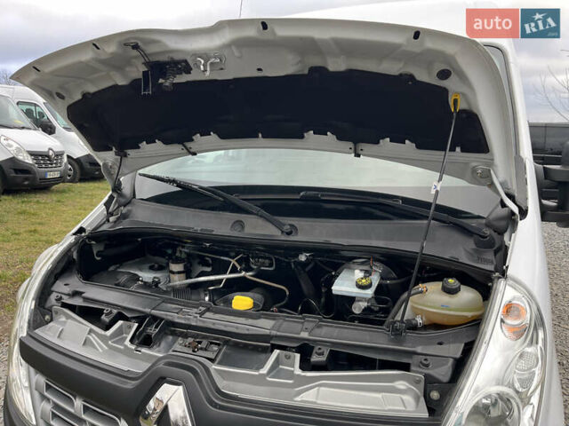 Белый Рено Мастер, объемом двигателя 2.3 л и пробегом 280 тыс. км за 15300 $, фото 36 на Automoto.ua