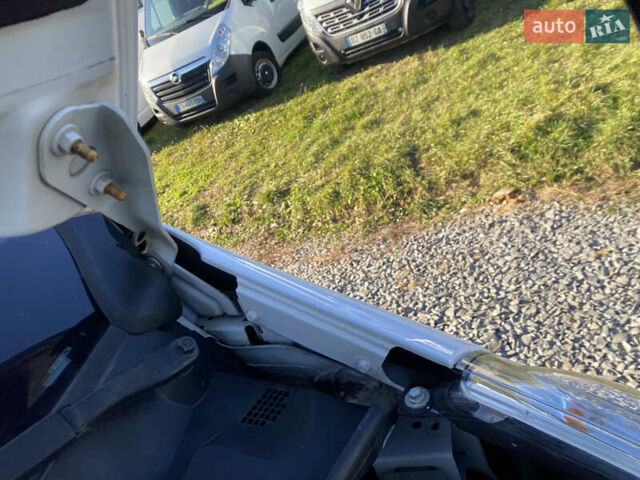 Білий Рено Мастєр, об'ємом двигуна 2.3 л та пробігом 196 тис. км за 16900 $, фото 26 на Automoto.ua