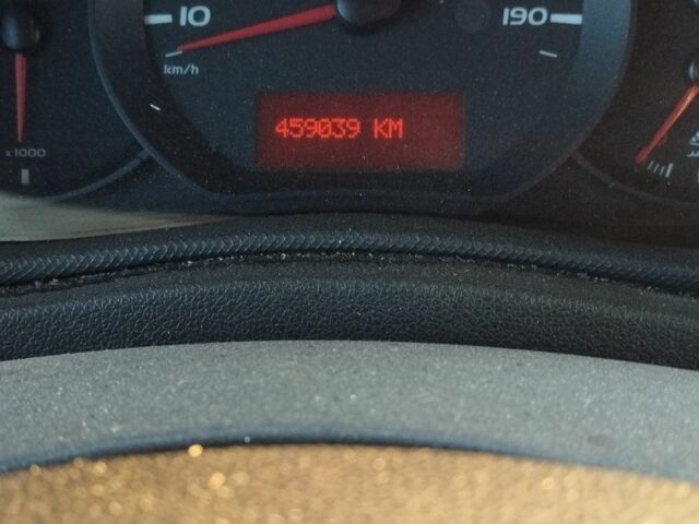 Белый Рено Мастер, объемом двигателя 0 л и пробегом 459 тыс. км за 13800 $, фото 2 на Automoto.ua