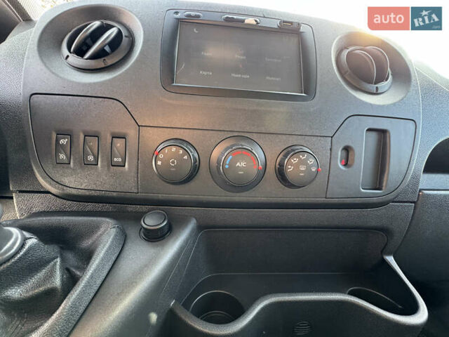 Білий Рено Мастєр, об'ємом двигуна 2.3 л та пробігом 240 тис. км за 18900 $, фото 17 на Automoto.ua