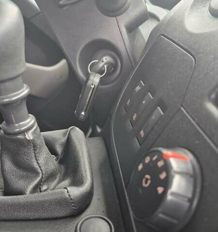 Белый Рено Мастер, объемом двигателя 0 л и пробегом 263 тыс. км за 15500 $, фото 14 на Automoto.ua