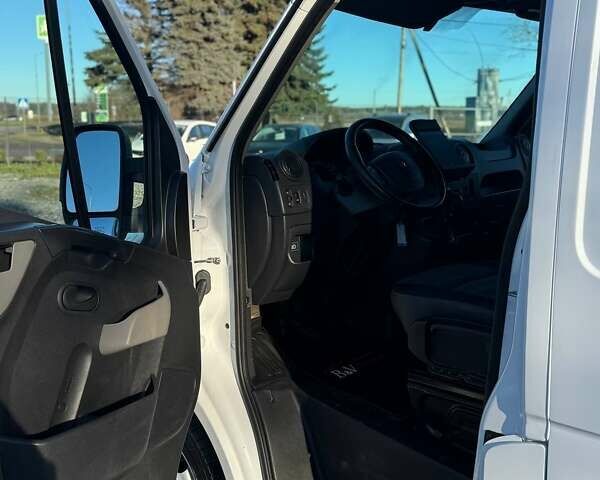 Белый Рено Мастер, объемом двигателя 2.3 л и пробегом 217 тыс. км за 20700 $, фото 7 на Automoto.ua