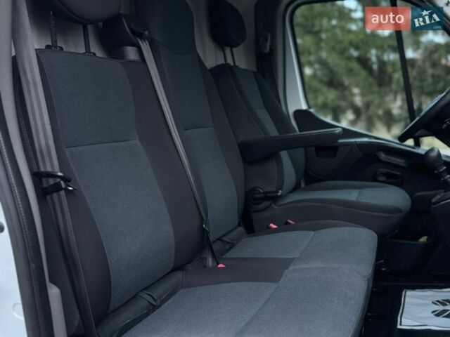 Білий Рено Мастєр, об'ємом двигуна 2.3 л та пробігом 192 тис. км за 17500 $, фото 41 на Automoto.ua