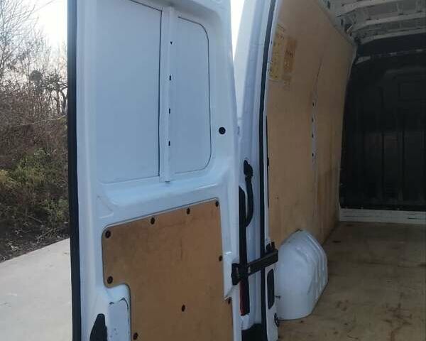 Белый Рено Мастер, объемом двигателя 2.3 л и пробегом 293 тыс. км за 14500 $, фото 23 на Automoto.ua