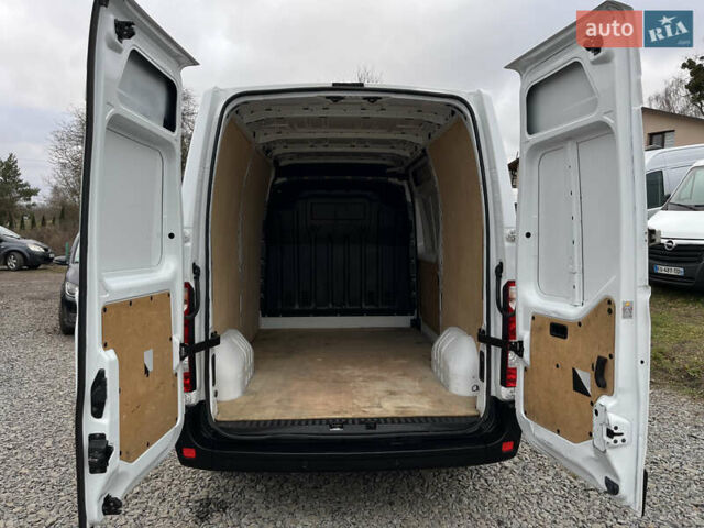 Белый Рено Мастер, объемом двигателя 2.3 л и пробегом 280 тыс. км за 15300 $, фото 41 на Automoto.ua