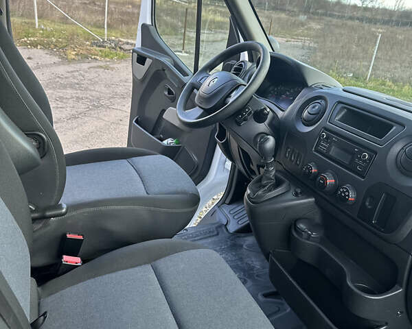 Білий Рено Мастєр, об'ємом двигуна 2.3 л та пробігом 157 тис. км за 19400 $, фото 12 на Automoto.ua