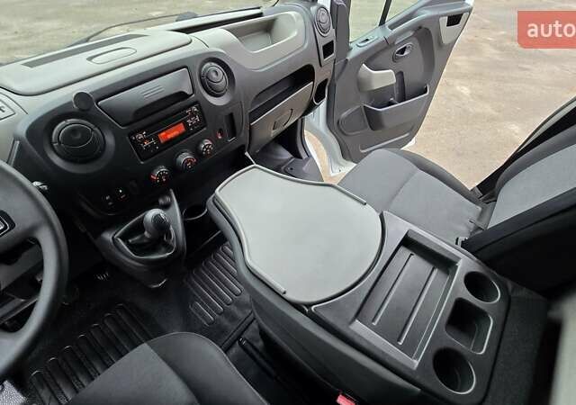 Білий Рено Мастєр, об'ємом двигуна 2.3 л та пробігом 178 тис. км за 16500 $, фото 11 на Automoto.ua