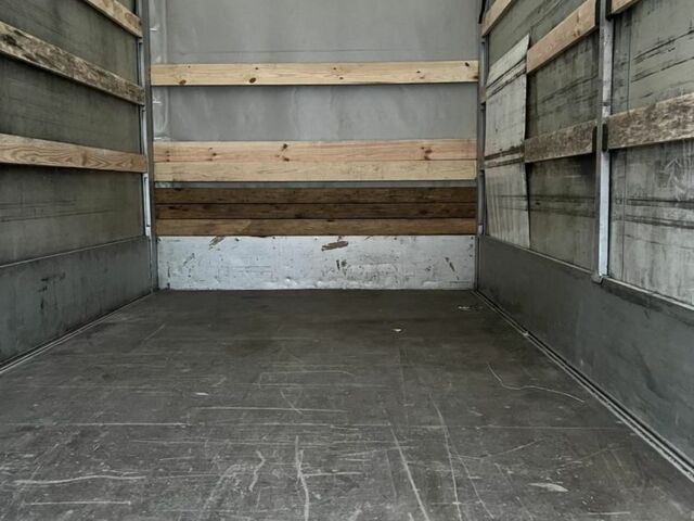 Білий Рено Мастєр, об'ємом двигуна 2.3 л та пробігом 498 тис. км за 15200 $, фото 13 на Automoto.ua