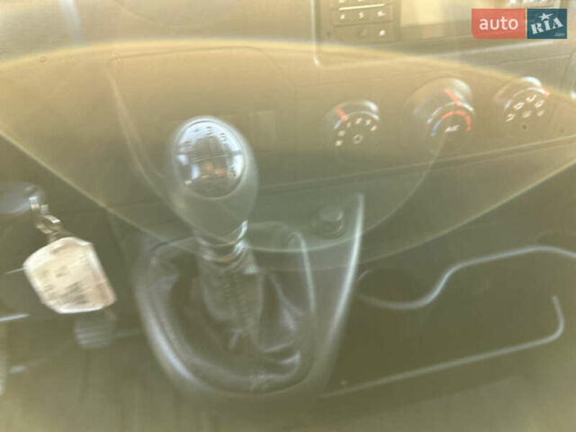 Белый Рено Мастер, объемом двигателя 2.3 л и пробегом 170 тыс. км за 17850 $, фото 50 на Automoto.ua