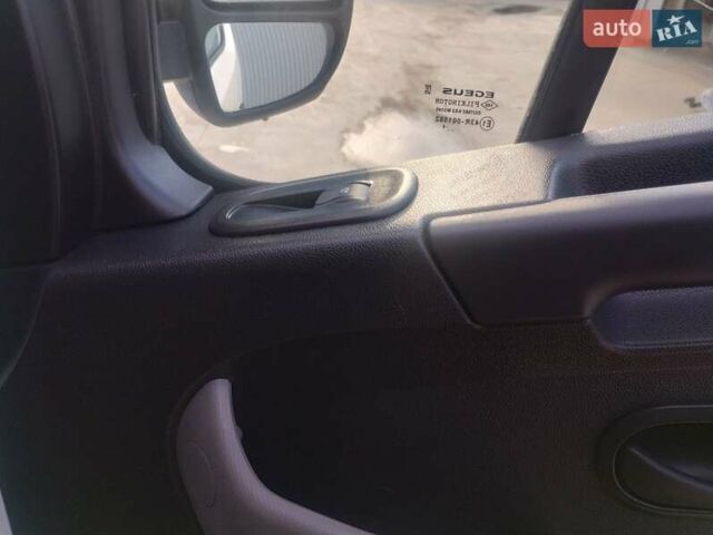 Белый Рено Мастер, объемом двигателя 2.3 л и пробегом 293 тыс. км за 14500 $, фото 18 на Automoto.ua