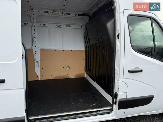 Білий Рено Мастєр, об'ємом двигуна 2.3 л та пробігом 2 тис. км за 16800 $, фото 11 на Automoto.ua