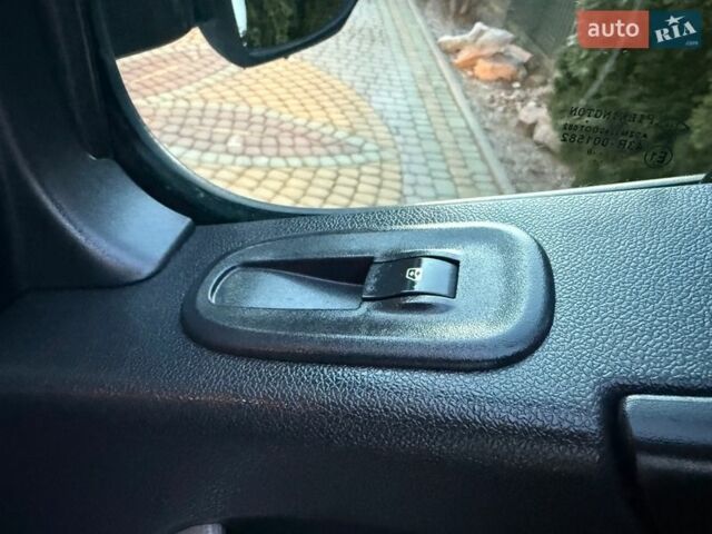 Белый Рено Мастер, объемом двигателя 2.3 л и пробегом 221 тыс. км за 17700 $, фото 94 на Automoto.ua