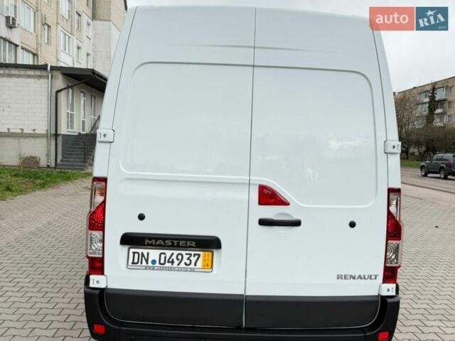 Белый Рено Мастер, объемом двигателя 2.3 л и пробегом 232 тыс. км за 18600 $, фото 9 на Automoto.ua