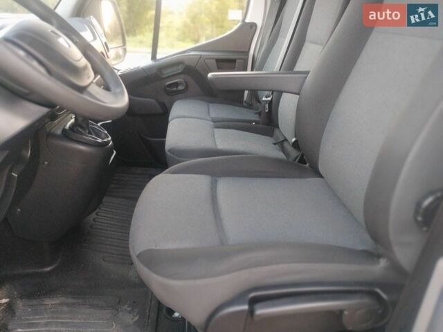Білий Рено Мастєр, об'ємом двигуна 2.3 л та пробігом 245 тис. км за 17000 $, фото 15 на Automoto.ua