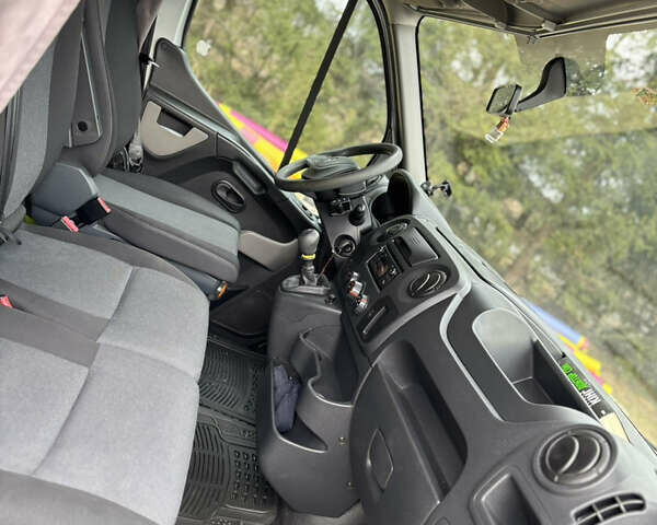 Білий Рено Мастєр, об'ємом двигуна 2.3 л та пробігом 490 тис. км за 14499 $, фото 26 на Automoto.ua